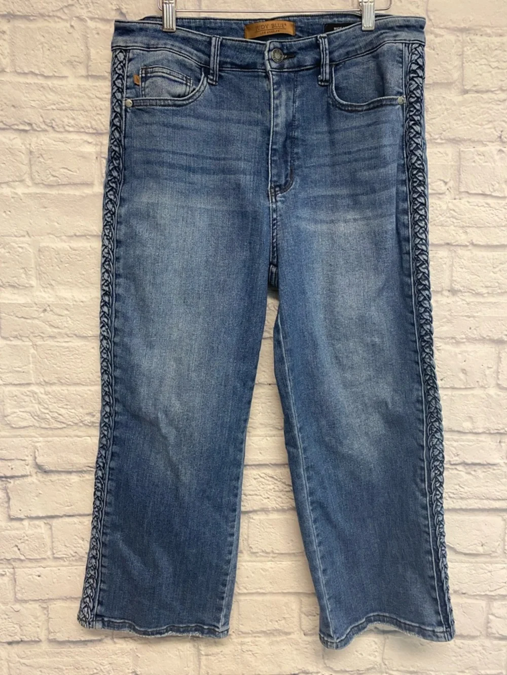 Judy Blue High Waist Cropped Jeans with Braided Side Trim Size 31 - Picture 3 of 13